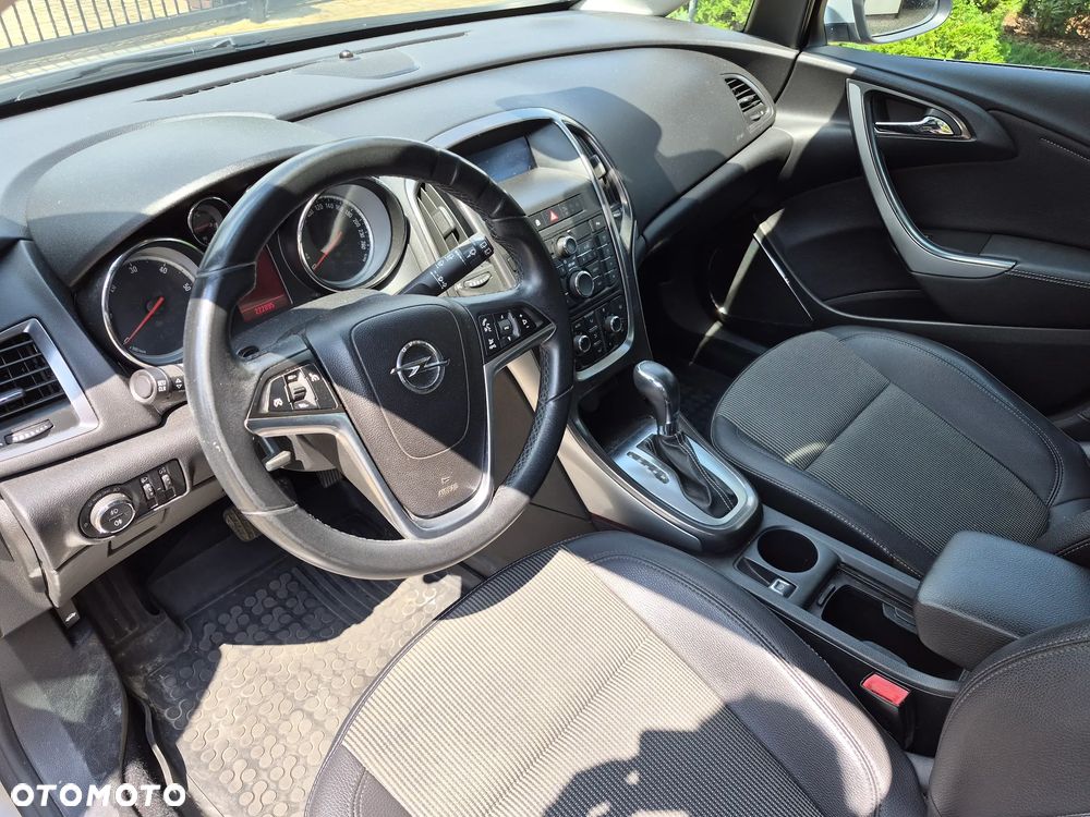 Opel Astra 2.0 CDTI DPF Automatik Cosmo - 8