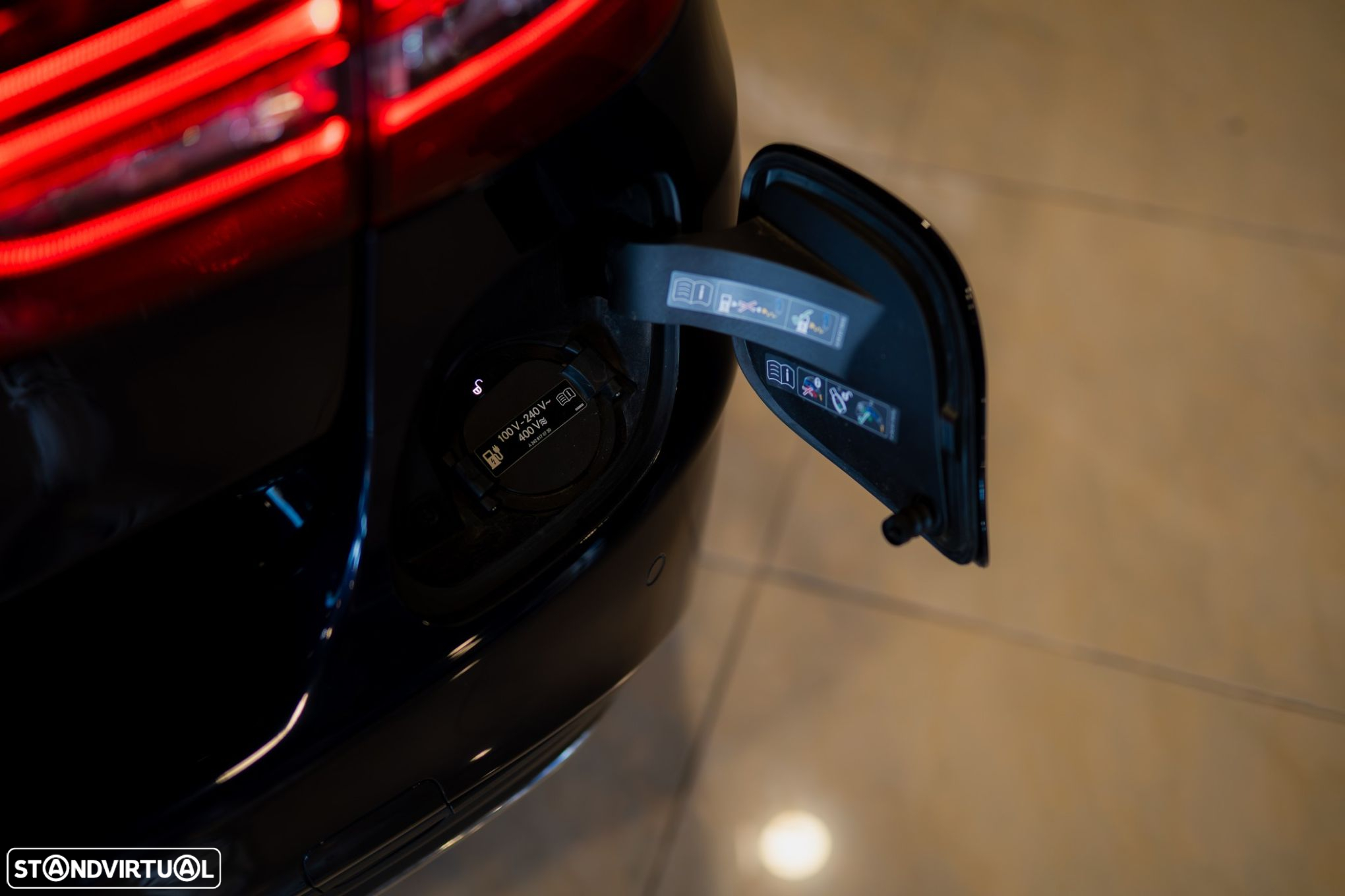 Mercedes-Benz C 300 de AMG Line - 19