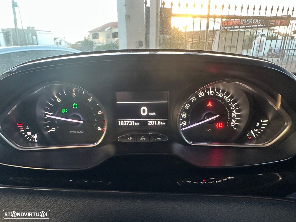 Peugeot 208 1.6 e-HDi Allure 95g - 21