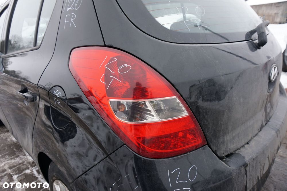 LAMPA TYLNA LEWA I20 I 5D HB 92401-1J000 HYUNDAI 2008-2012 - 1