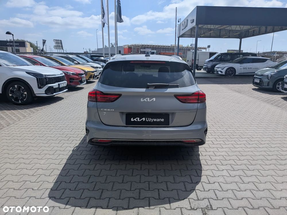 Kia Ceed 1.5 T-GDI Tribute DCT - 4