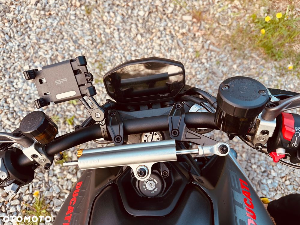 Ducati Monster - 11