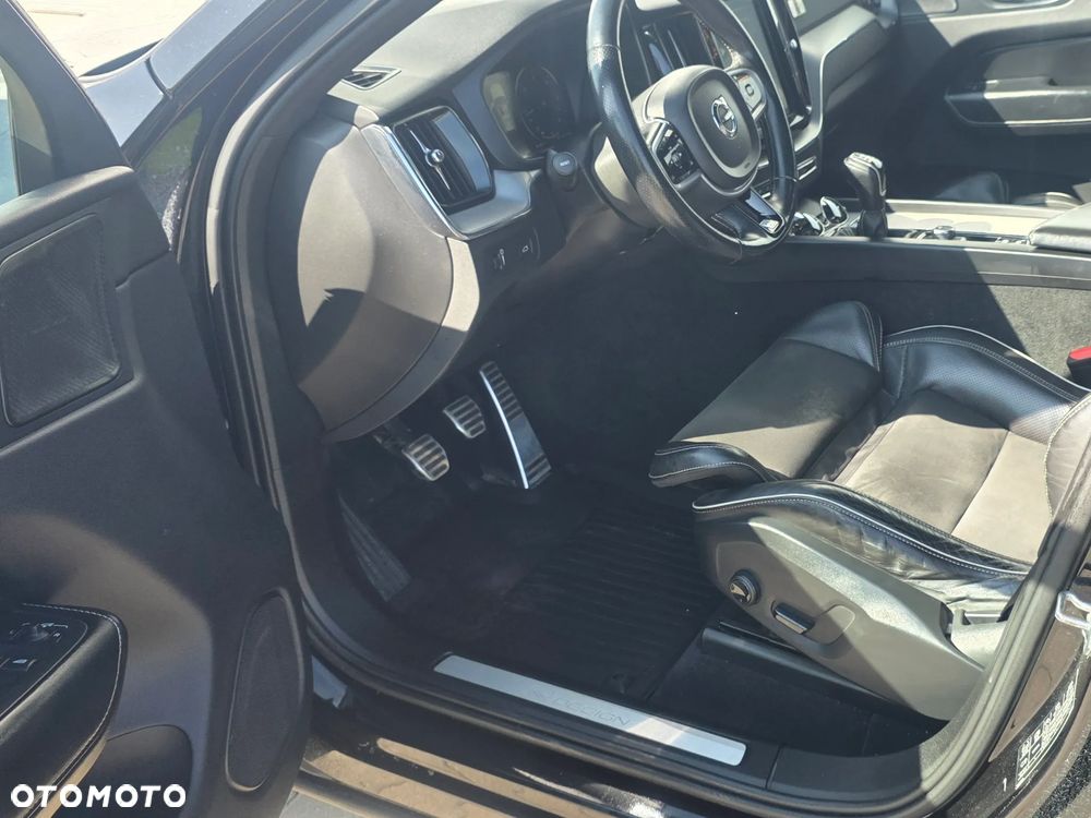 Volvo XC 60 D3 R-Design - 22