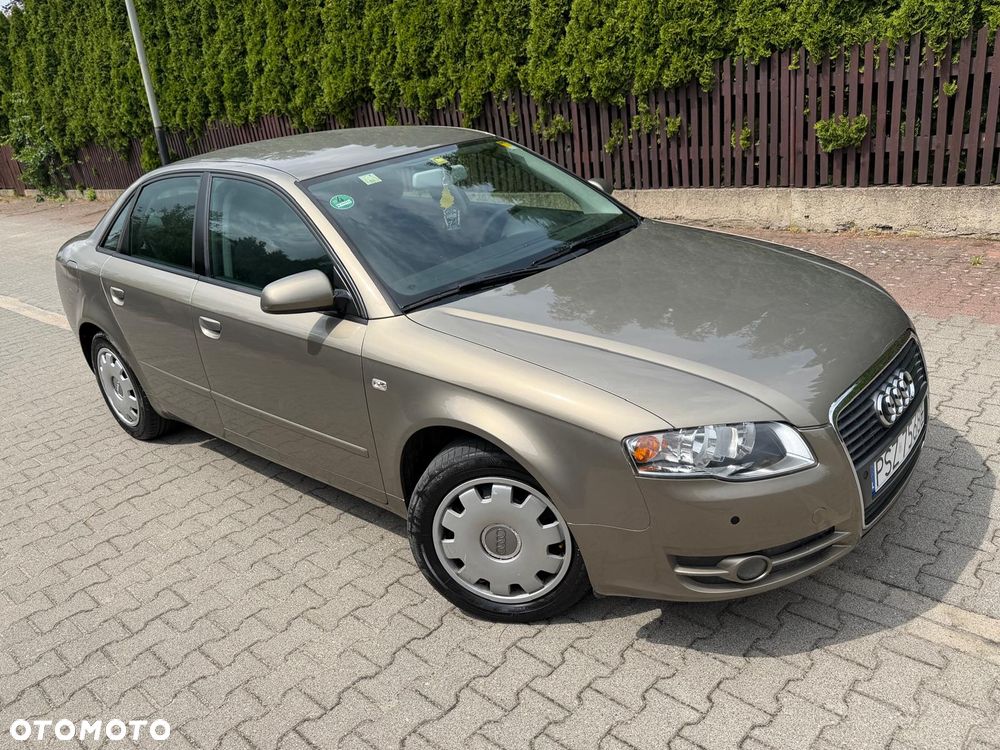 Audi A4 Limousine - 15
