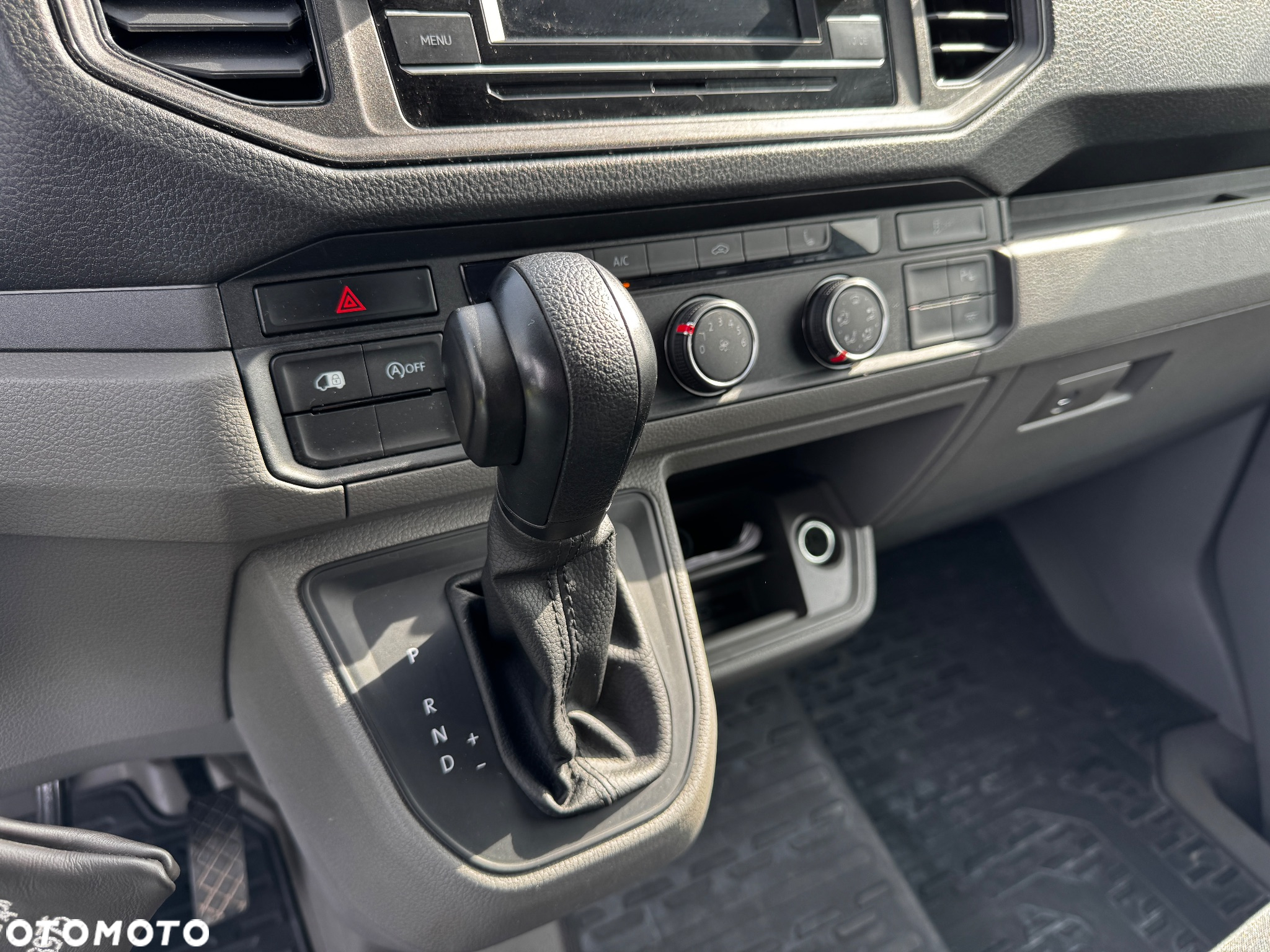 Volkswagen Crafter - 14