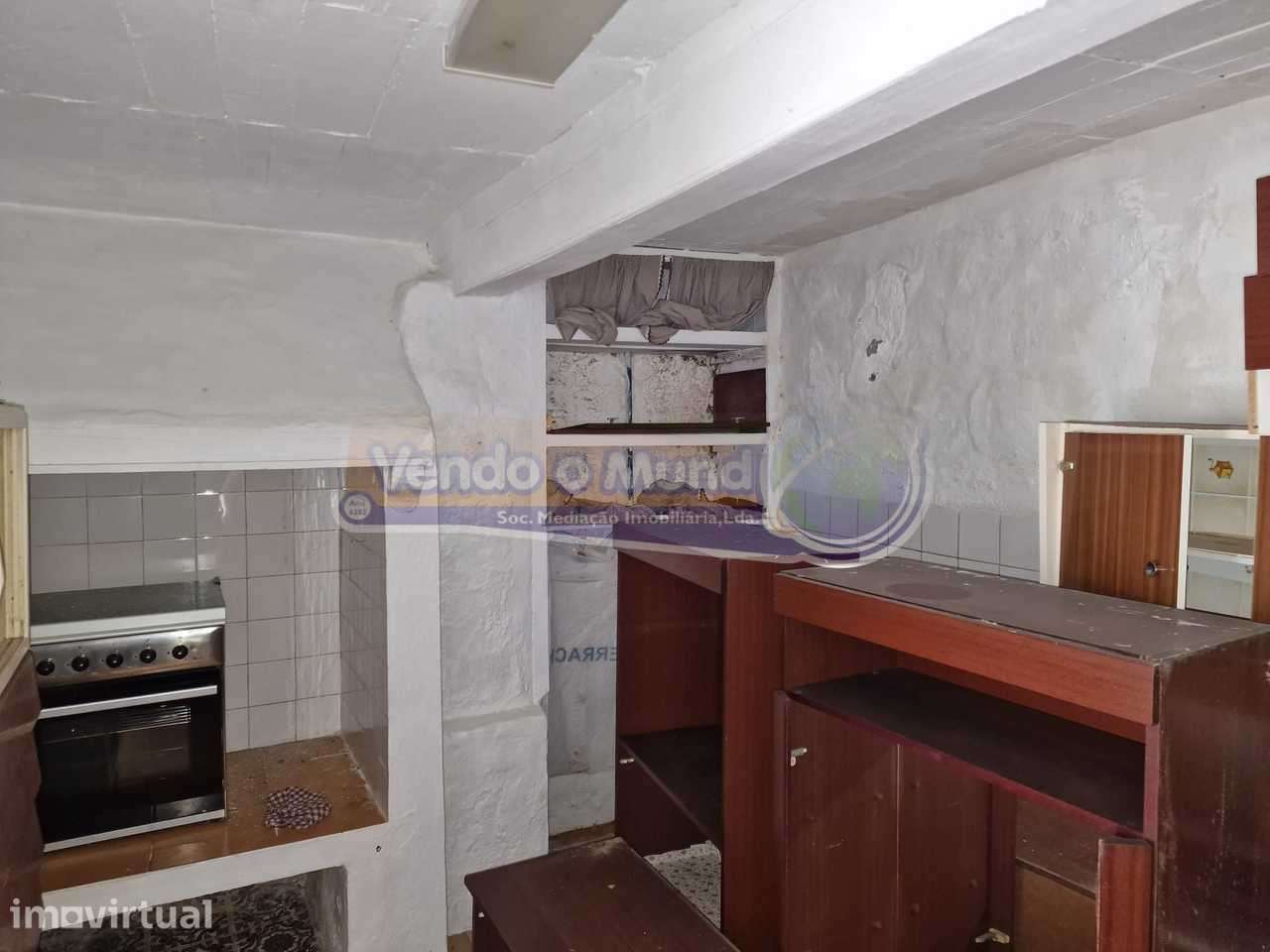Moradia Bi-Familiar T2 em Alenquer - (ALQ014) - Grande imagem: 2/11