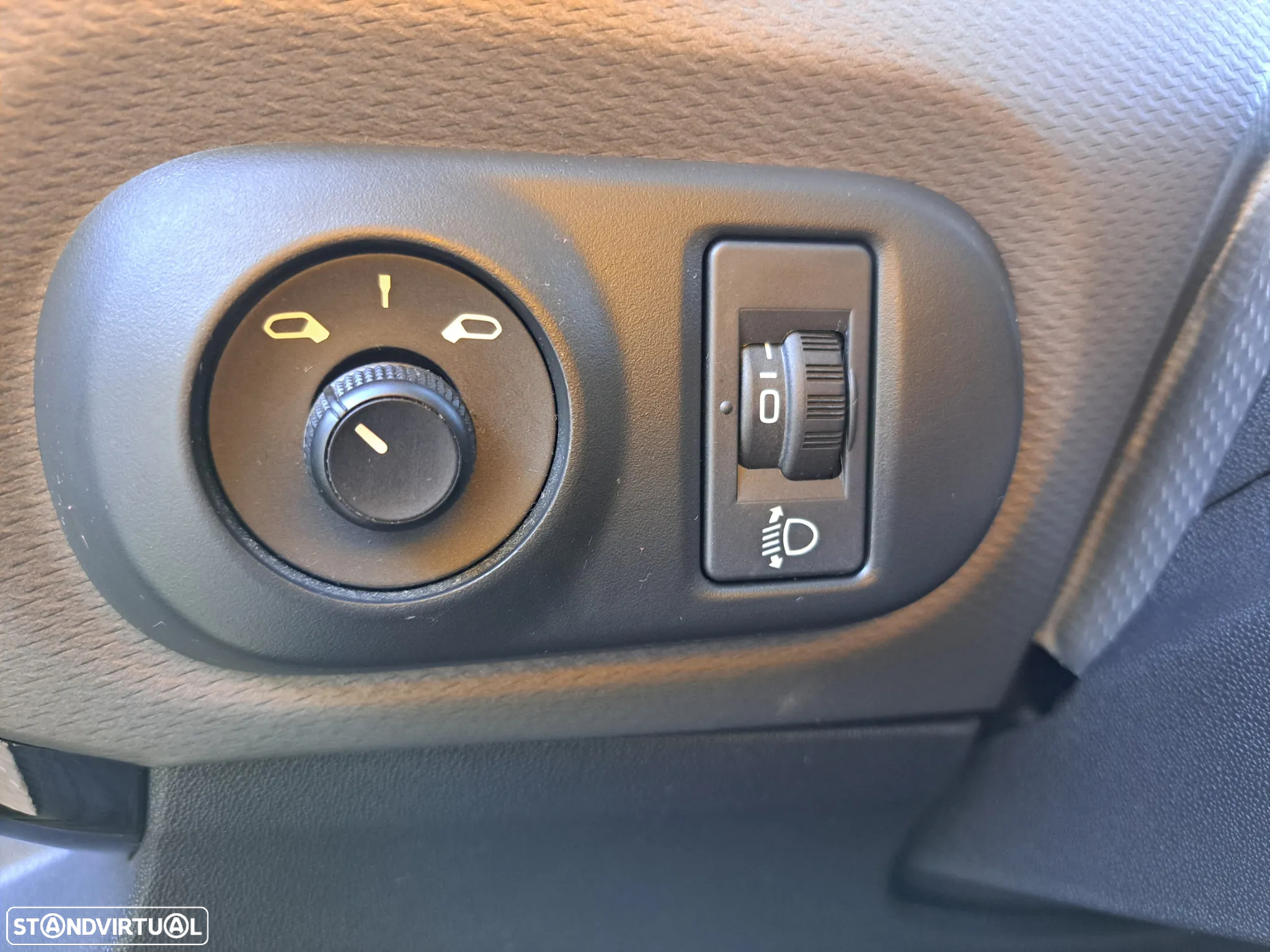 Citroën C4 Cactus 1.6 BlueHDi Feel Business - 12
