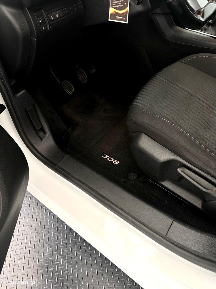 Peugeot 308 1.6 BlueHDi Style - 13