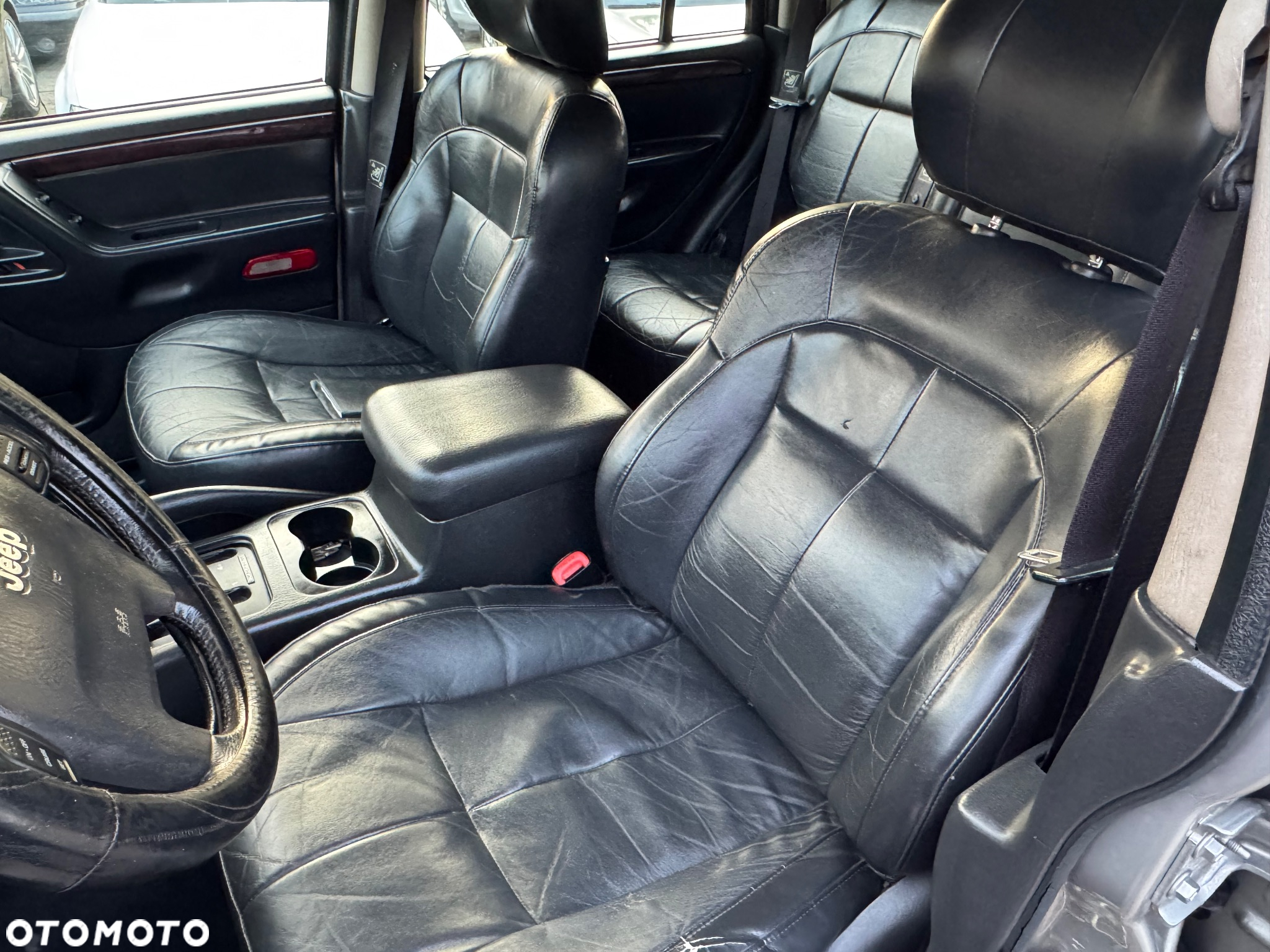 Jeep Grand Cherokee - 11