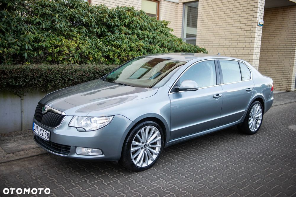Skoda Superb 3.6 V6 4x4 DSG Elegance - 2