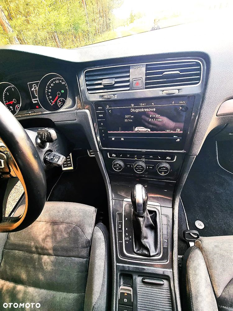 Volkswagen Golf - 21
