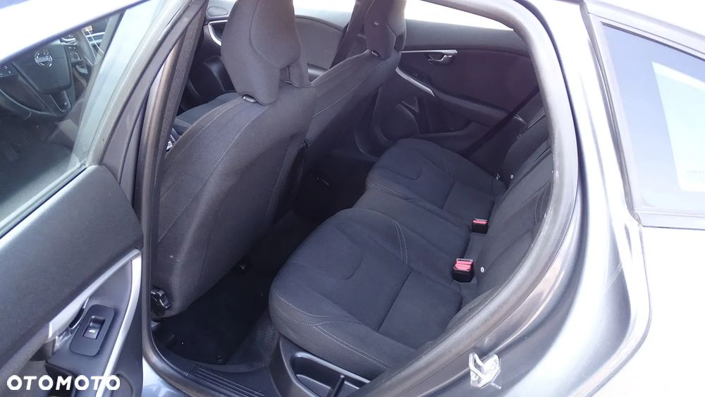 Volvo V40 D2 - 14