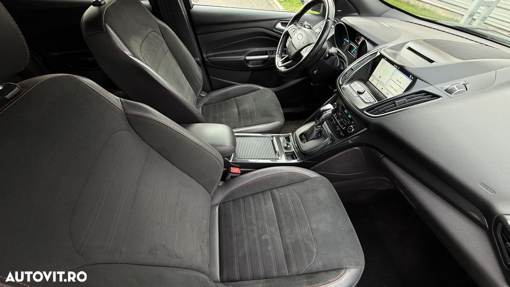 Ford Kuga 2.0 TDCi 4WD Powershift ST-Line - 12