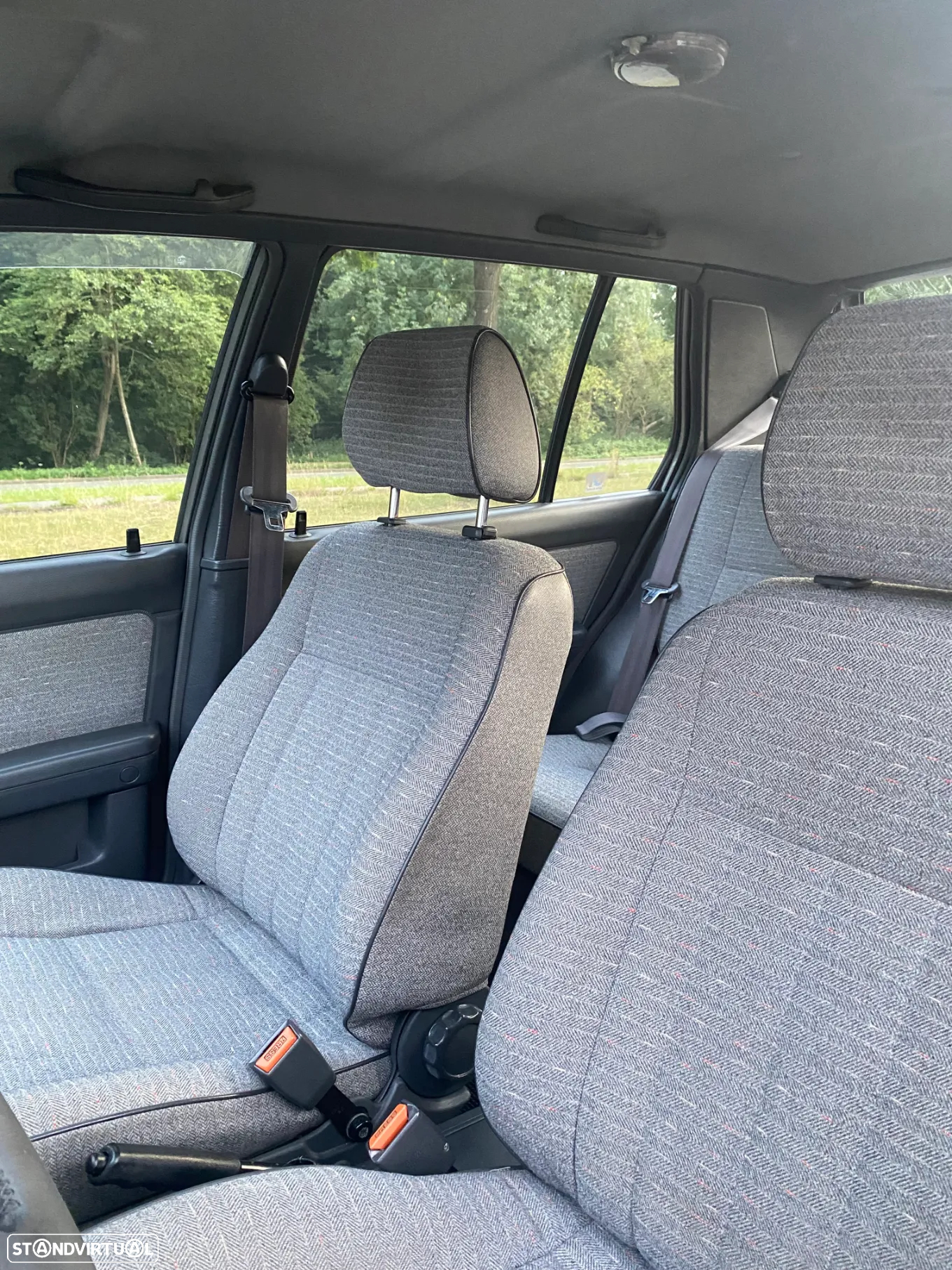 Nissan Sunny Hatchback 1.4 SLX - 13