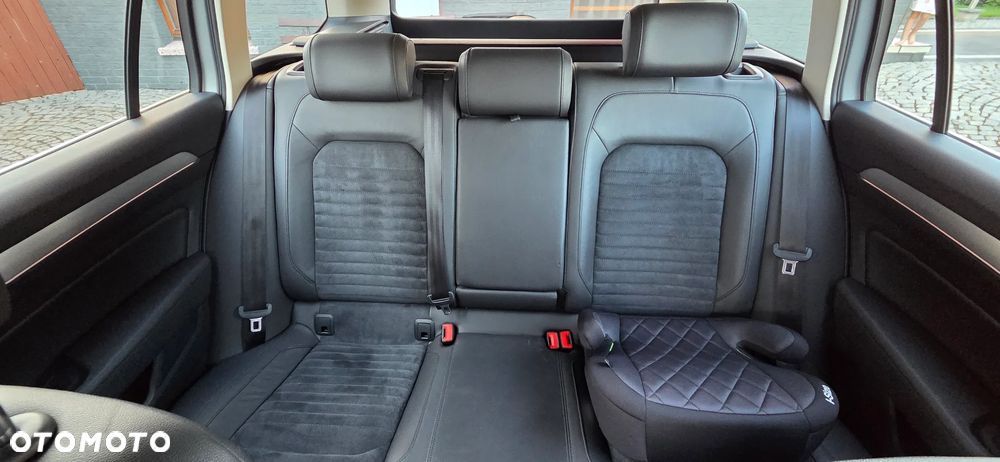 Volkswagen Passat 2.0 TDI BMT 4Mot Highline DSG - 17