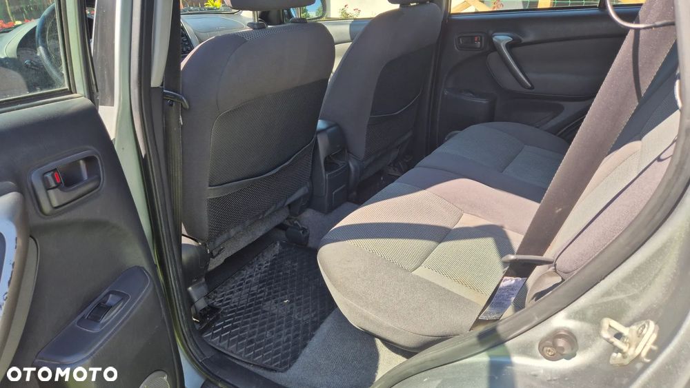Toyota RAV4 2.0 D-4D Sol - 13