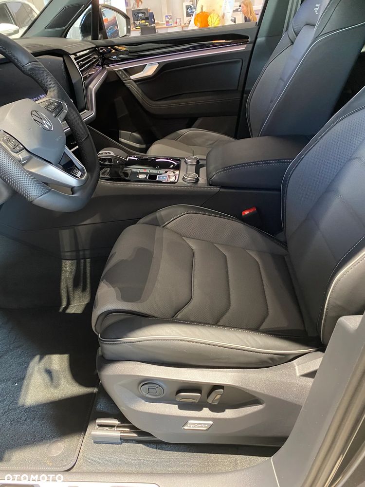 Volkswagen Touareg 3.0 V6 TDI 4Motion R-Line - 14