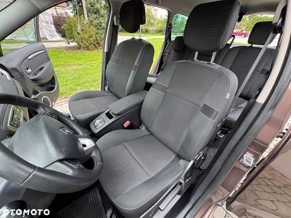 Renault Grand Scenic - 18