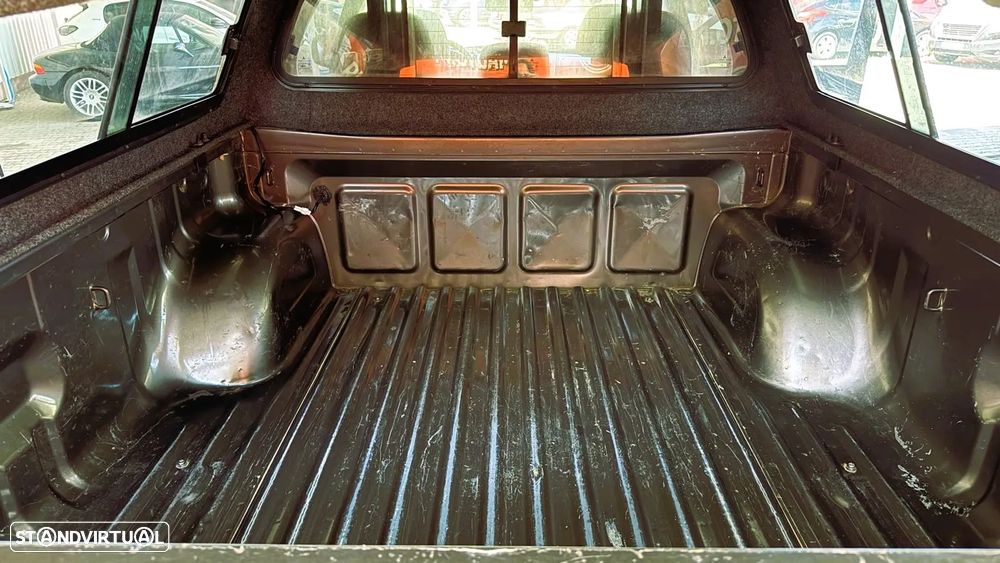 Mitsubishi L200 2.4 DI-D CD Instyle Strakar 4WD - 16