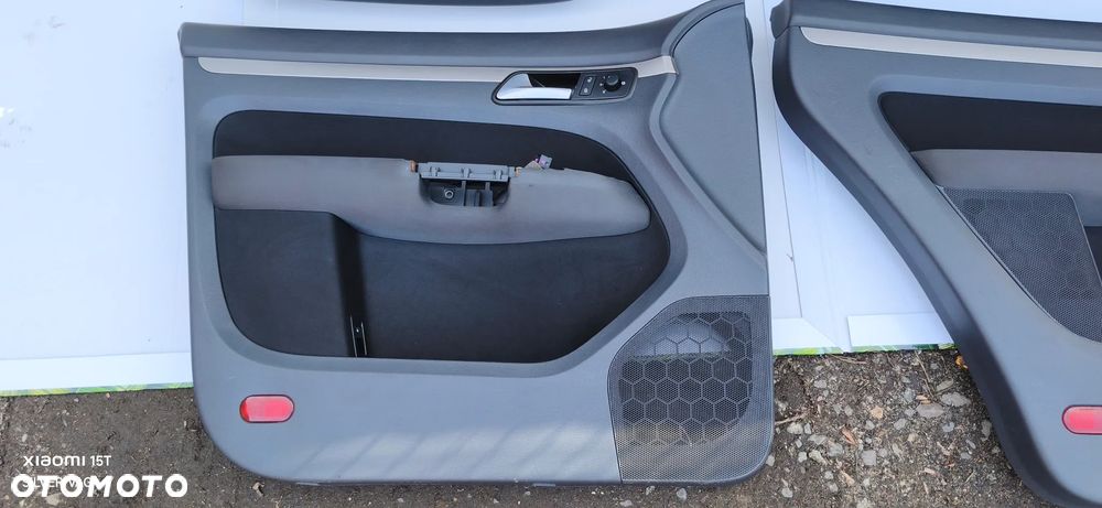 Boczki drzwi VW Touran LIFT boczek tapicerka drzwi lewy przód prawy przód lewy tył prawy tył wszystkie części - 3