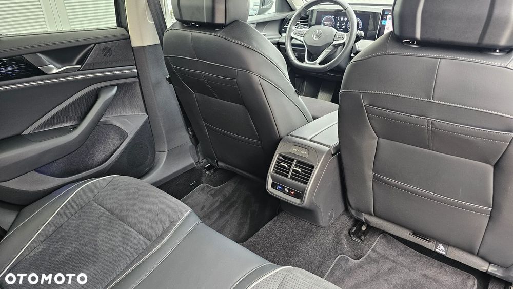 Volkswagen Passat - 31