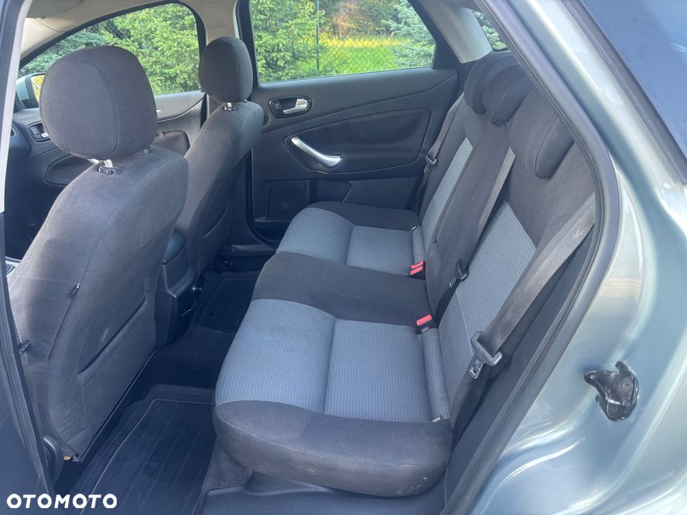 Ford Mondeo - 11