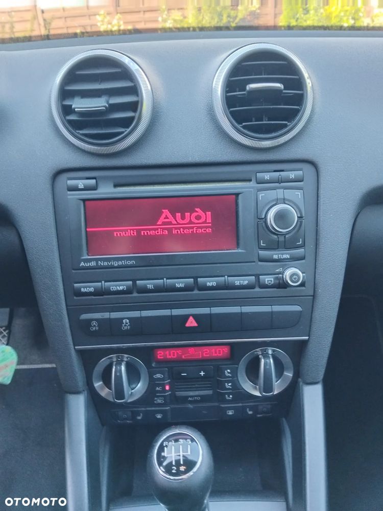 Audi A3 Sportback 1.6 TDI DPF Ambition - 9