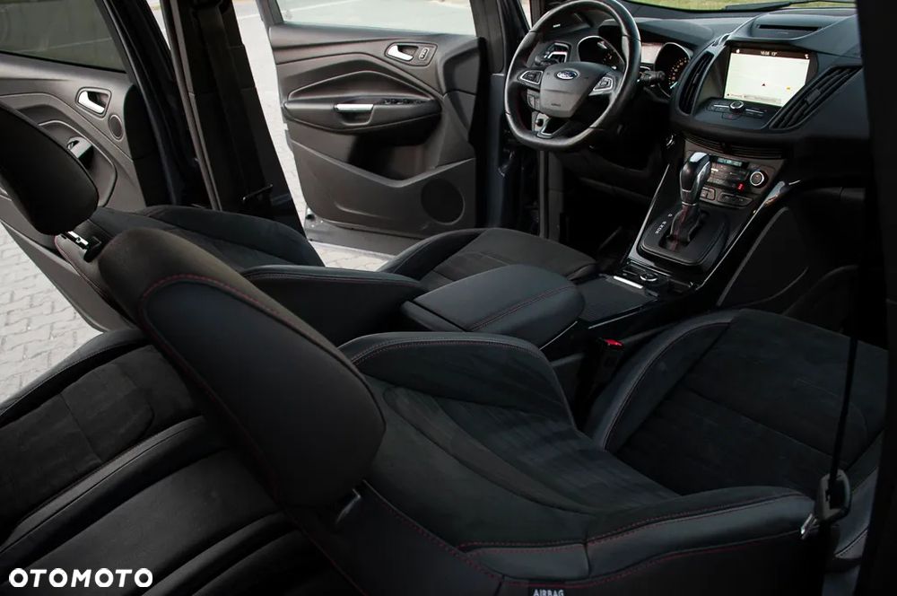 Ford Kuga 2.0 TDCi 4x4 ST-Line - 21