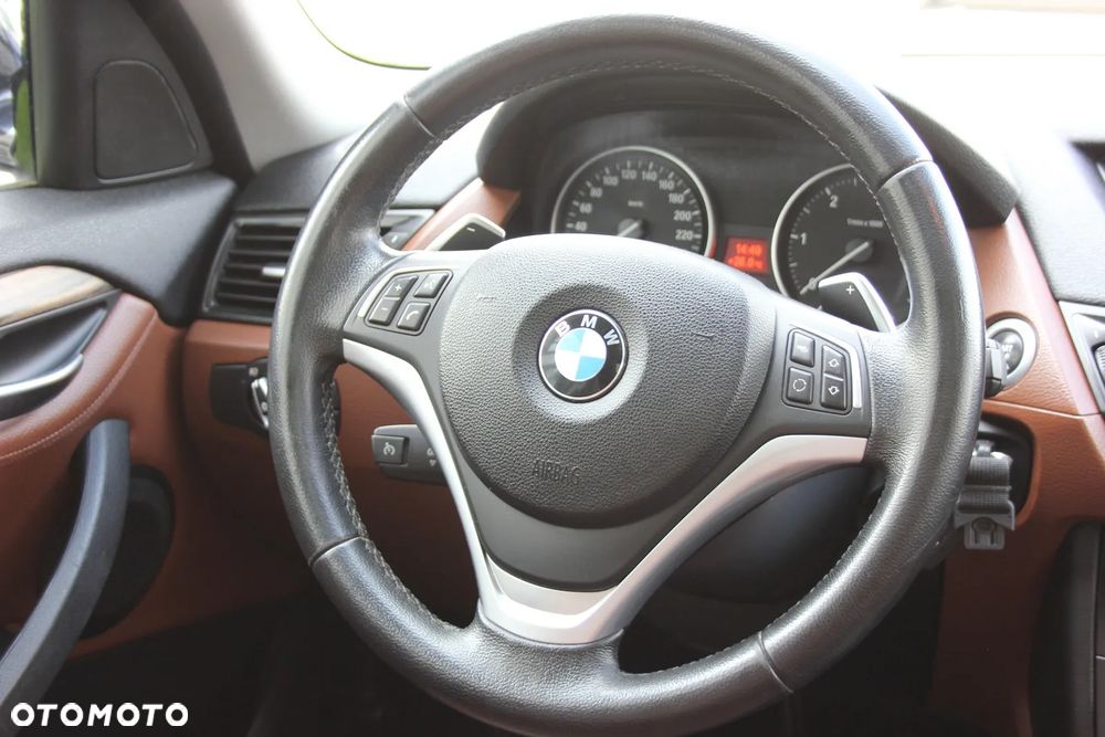 BMW X1 xDrive25d xLine - 27