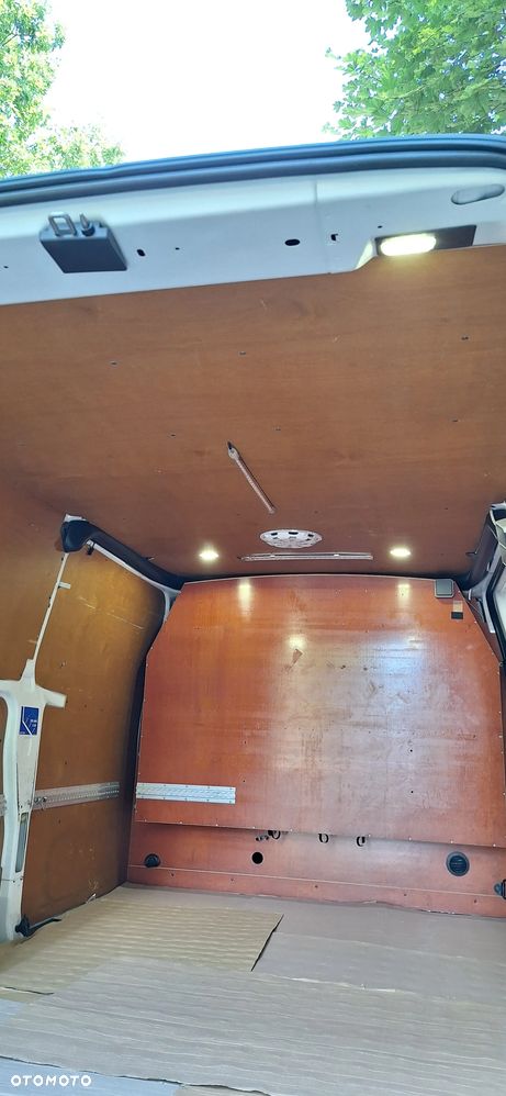 Ford Transit Custom - 13