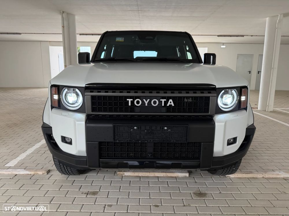 Toyota Land Cruiser 2.8 D-4D Mild-Hybrid Auto Executive - 3