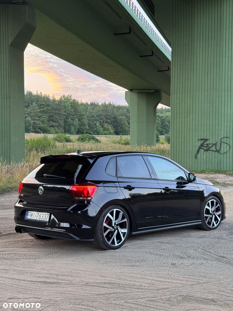 Volkswagen Polo 2.0 TSI DSG GTI - 12