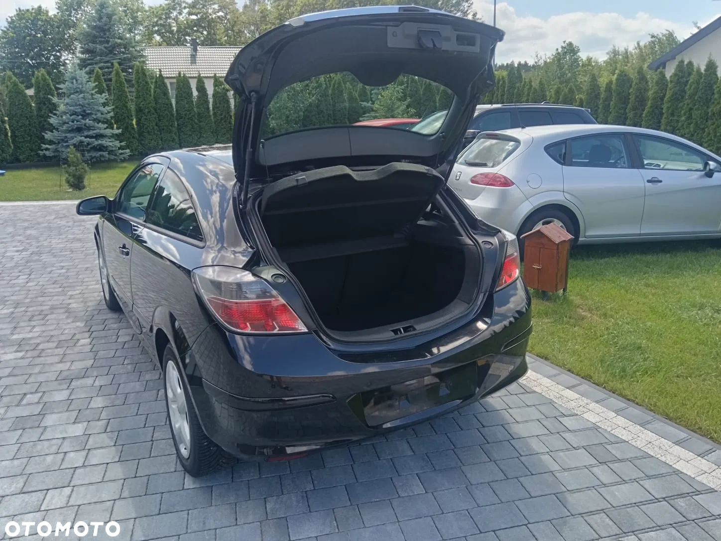 Opel Astra GTC 1.6 - 21