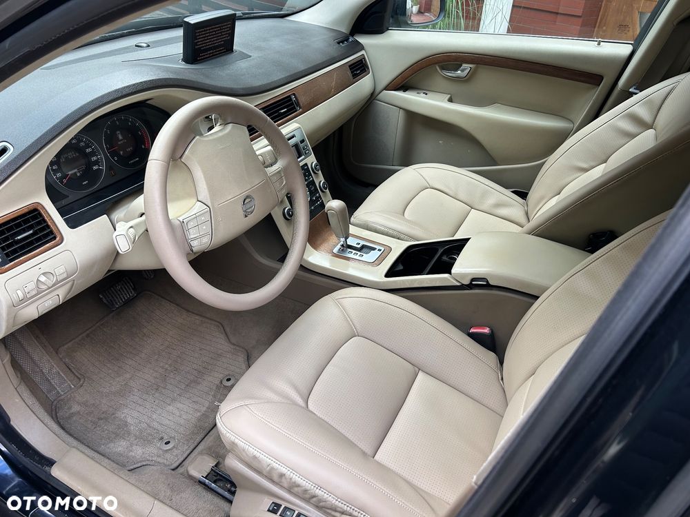 Volvo V70 D5 Summum - 23
