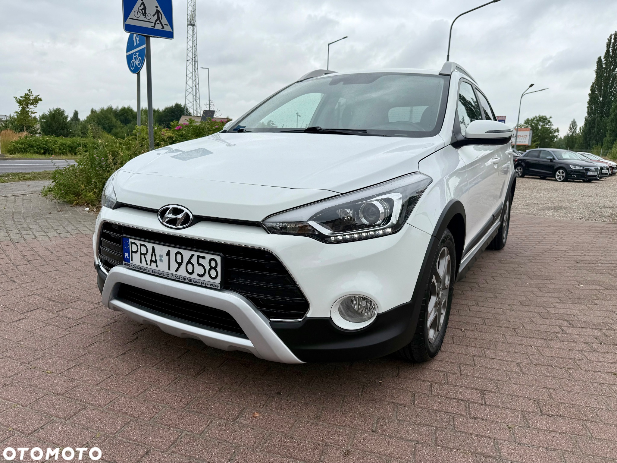 Hyundai i20 blue 1.4 Active Select - 17