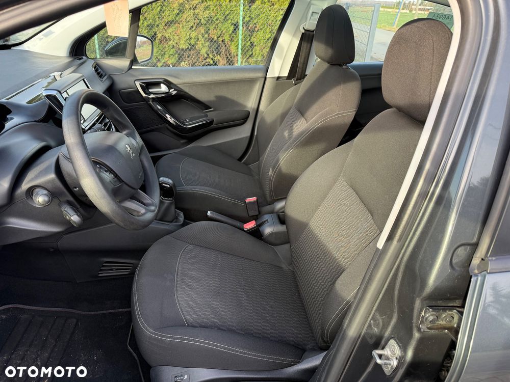 Peugeot 208 PureTech 82 Allure - 8