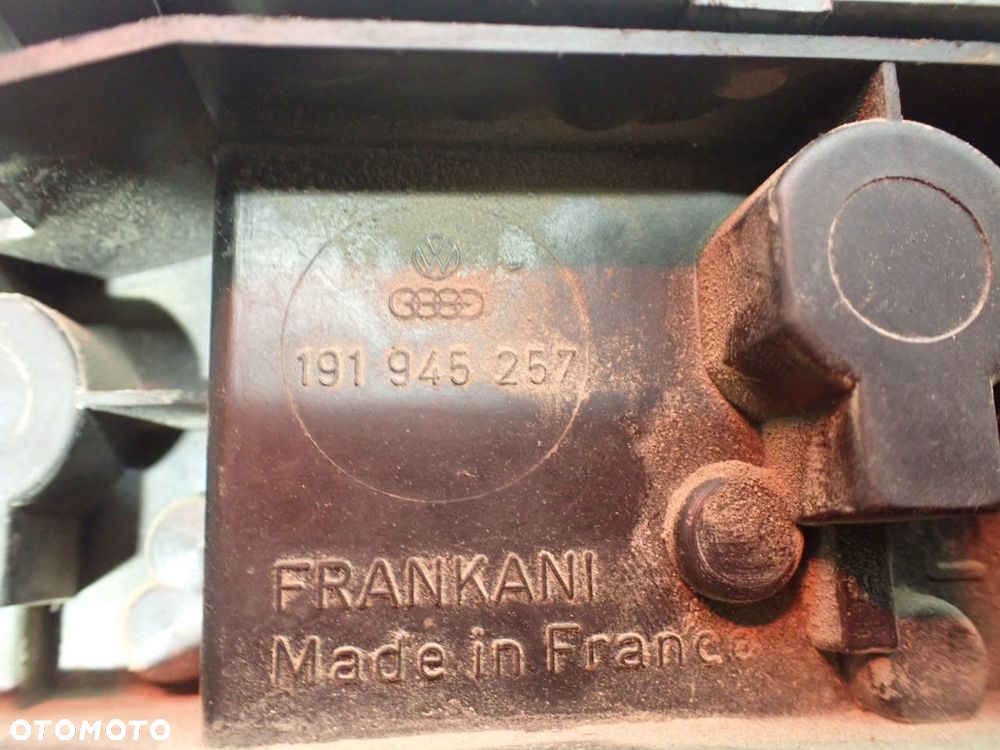 LAMPA LEWA TYLNA VOLKSWAGEN GOLF II LIFT  191945257   191945111A - 12