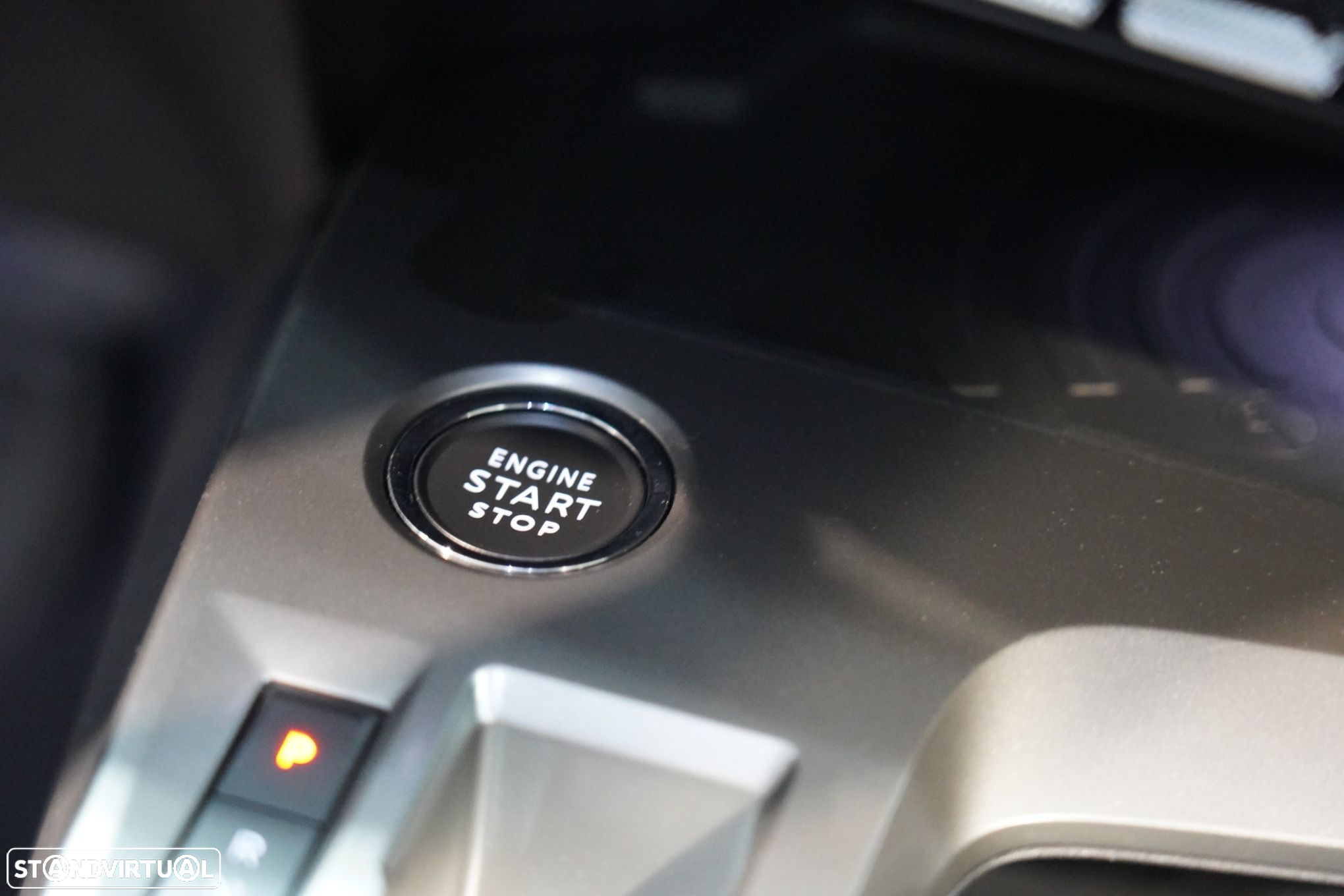 Peugeot 408 1.2 PureTech Allure EAT8 - 21