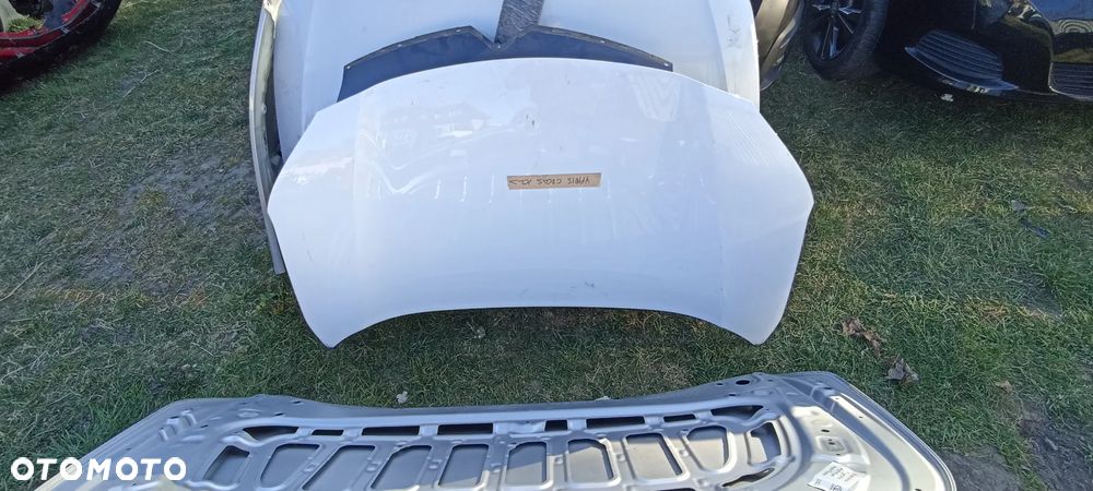 Toyota Yaris IV CROSS maska pokrywa silnika ORYGINAŁ - 1