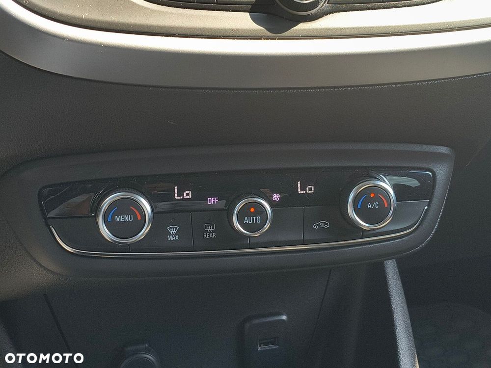 Opel Crossland X - 13