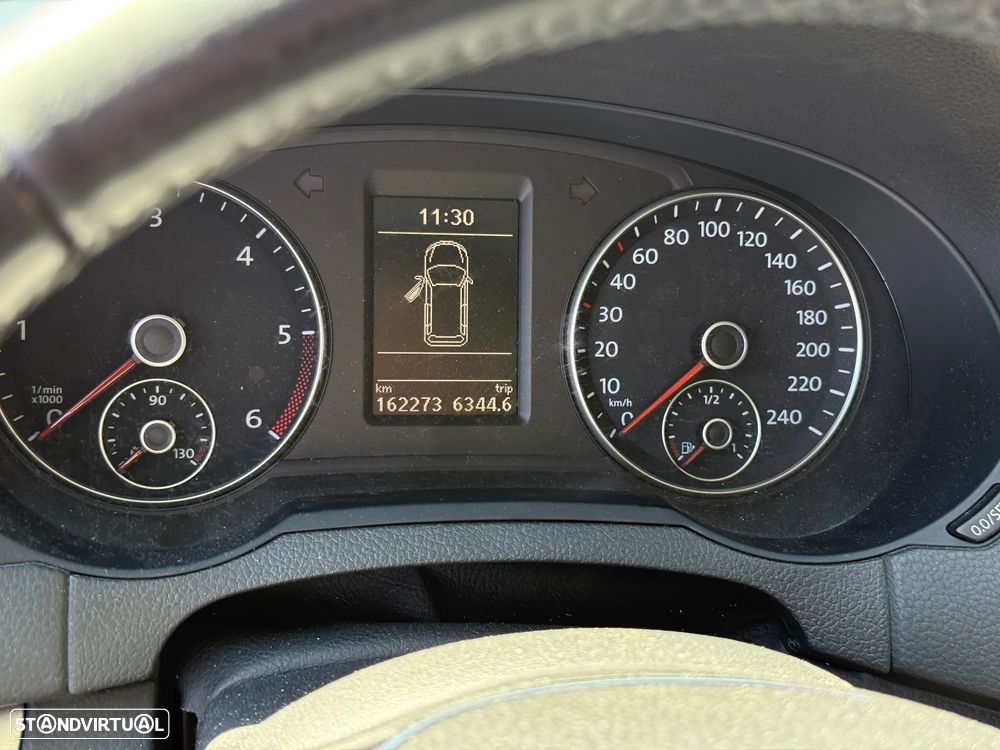VW Sharan - 11