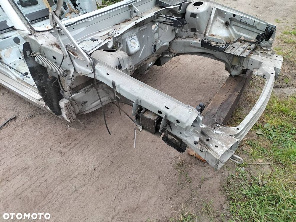ĆWIARTKA PODŁUŻNICA PRAWY PRZÓD VOLVO C70 I 426-26 - 1