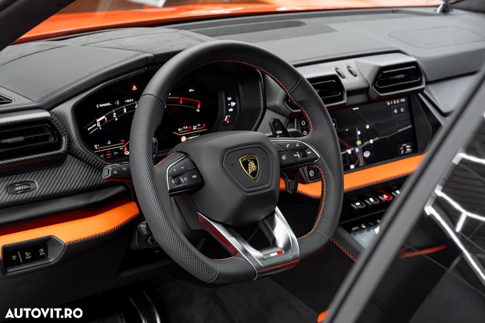 Lamborghini URUS - 32