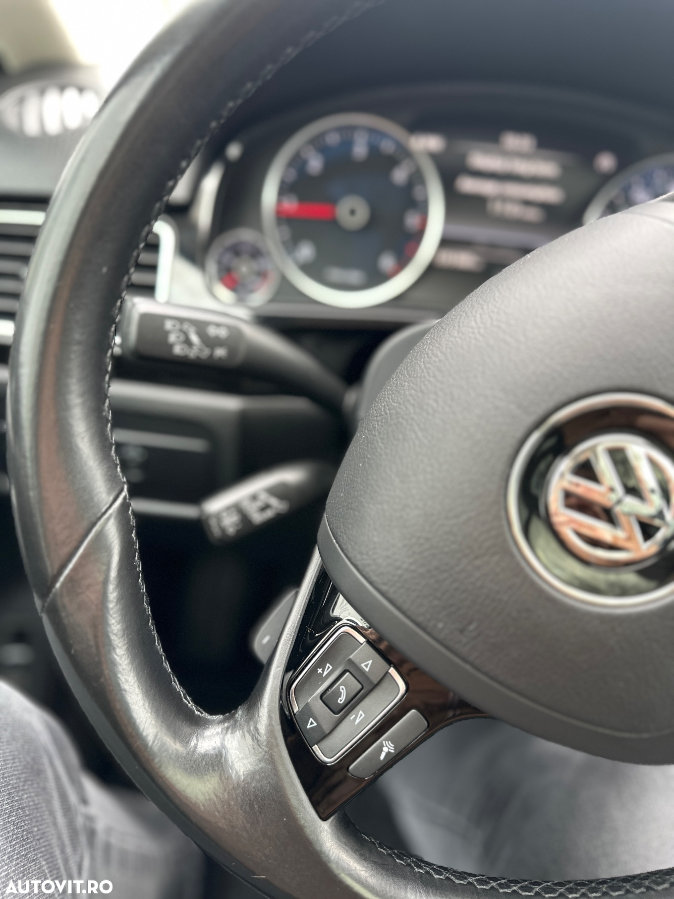 Volkswagen Touareg V6 TDI BMT Supreme Plus - 33