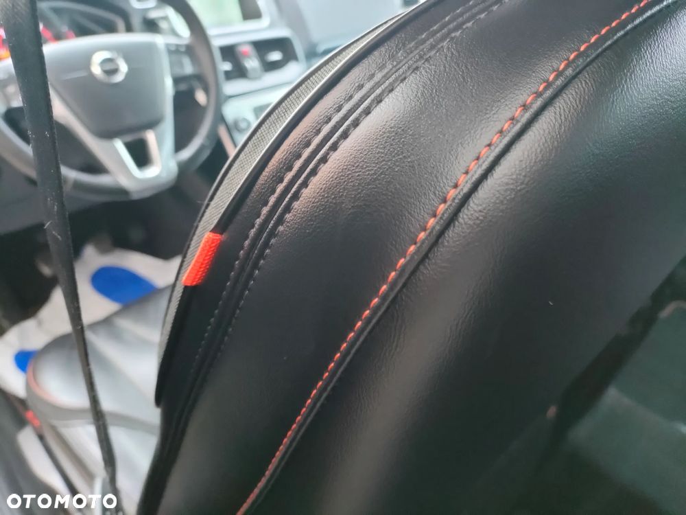 Volvo V40 D2 Ocean Race - 33