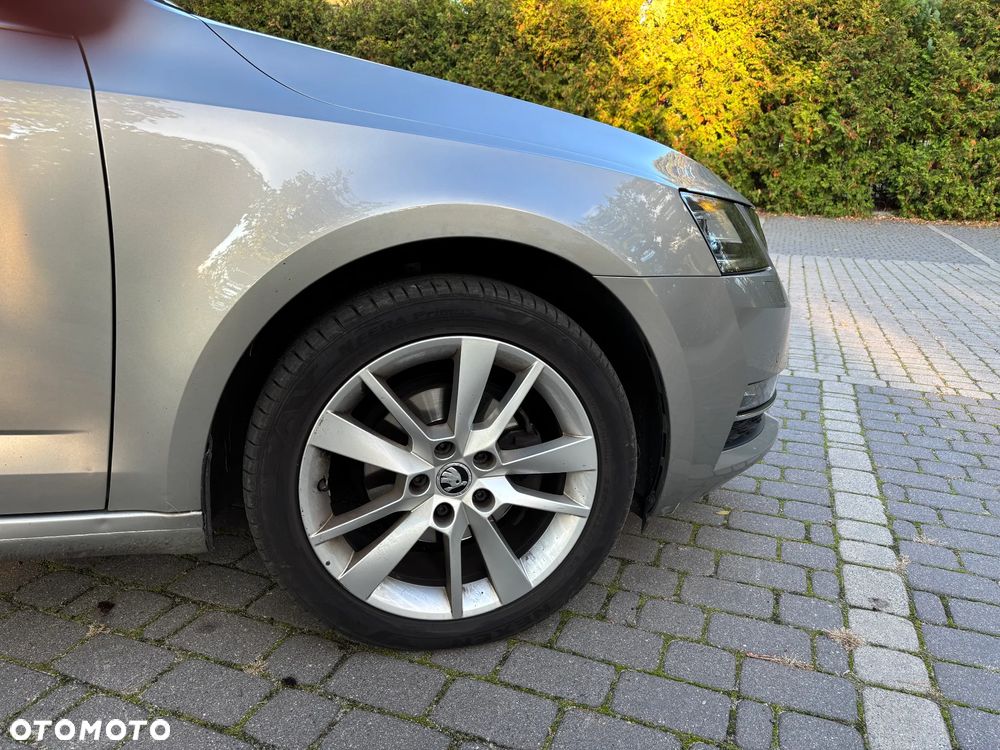 Skoda Octavia 1.6 TDI Style DSG - 10