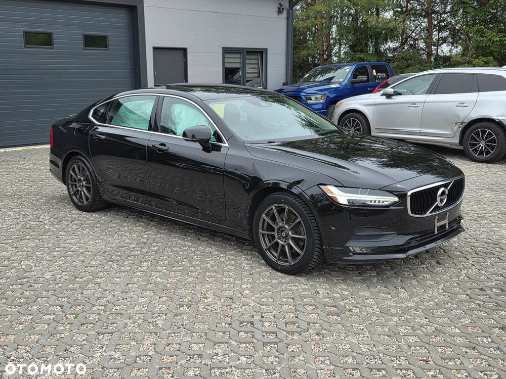 Volvo S90 T5 Momentum - 1