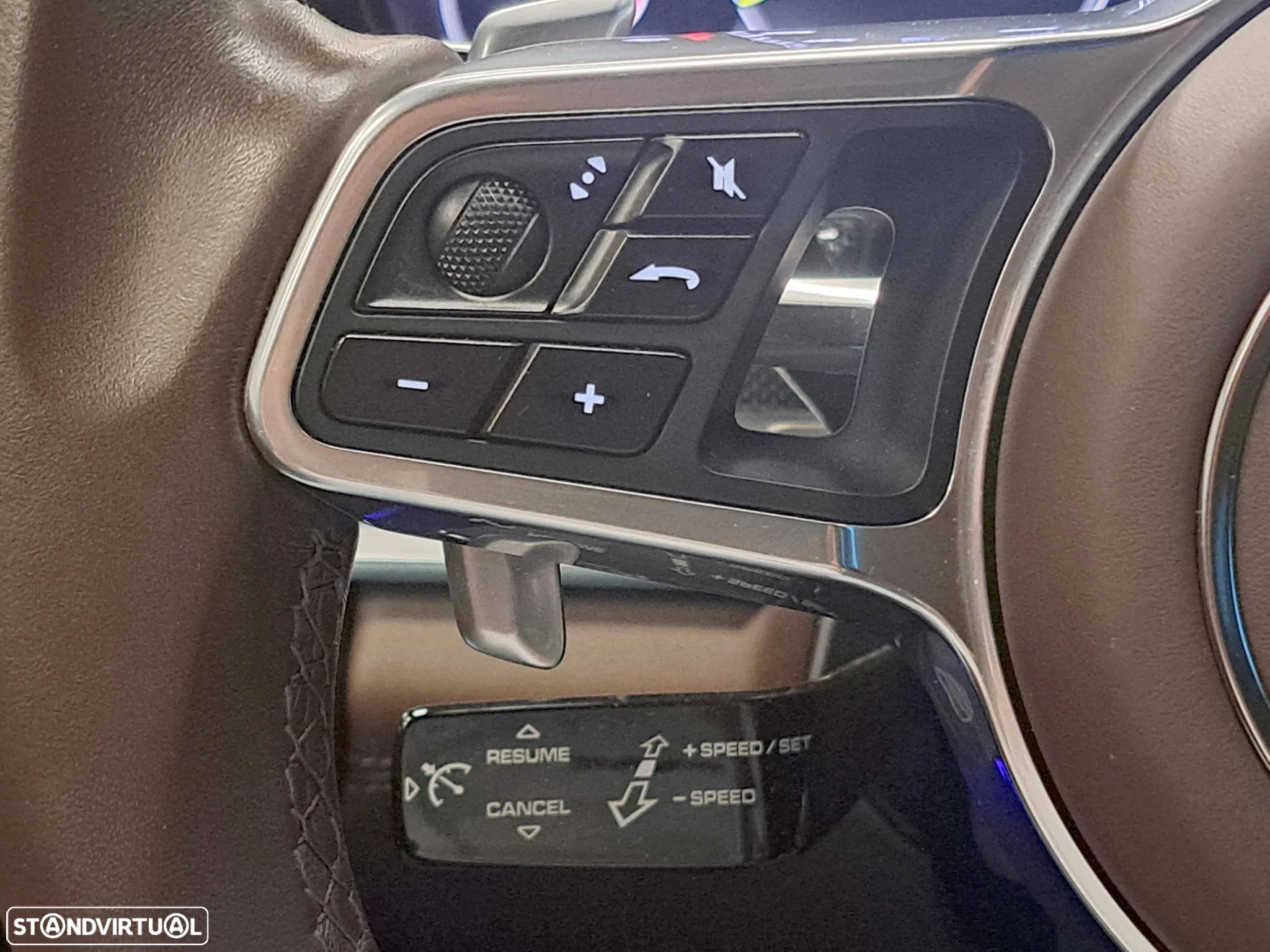 Porsche Panamera 4 E-Hybrid - 8