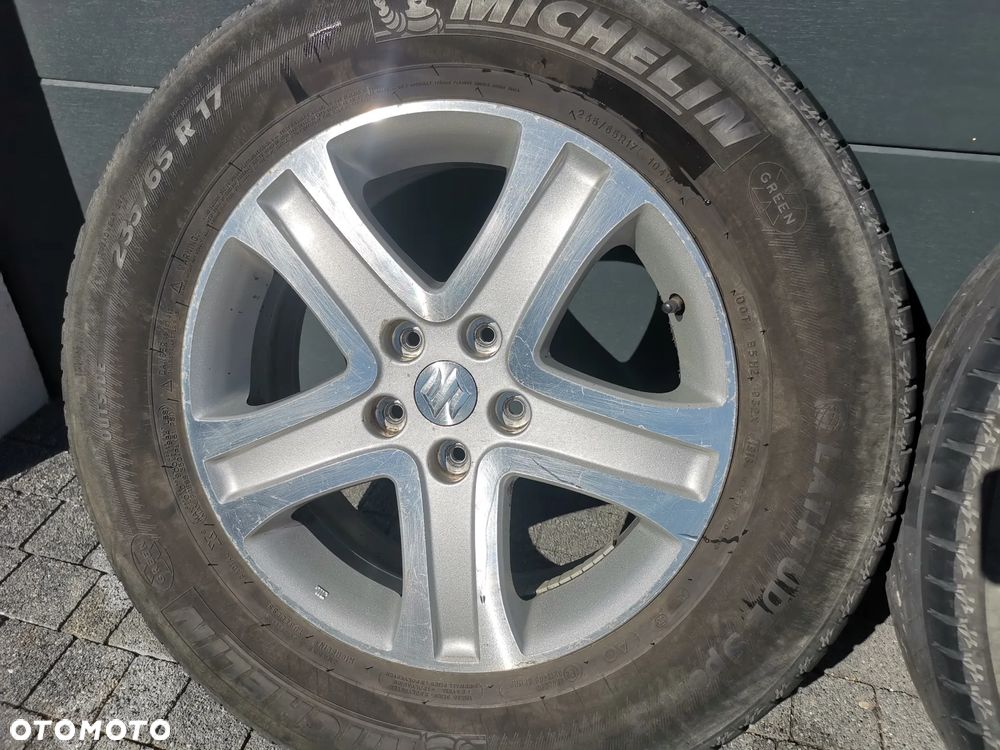 Koła Suzuki Vitara Felgi Aluminiowe 5X114.3 6.5X17 ET45 - 7