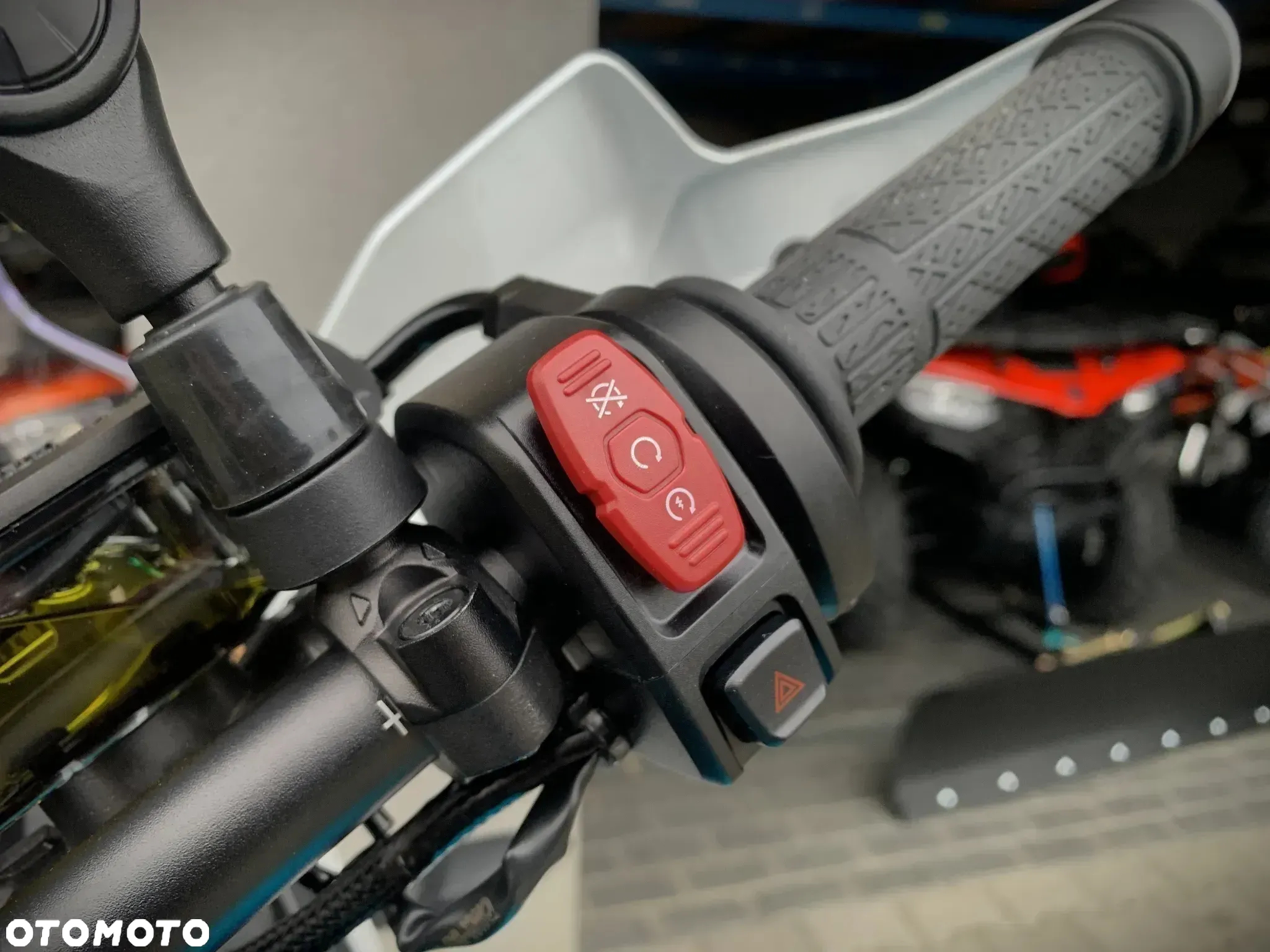 CFMoto MT - 26